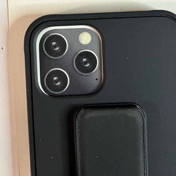 Super Slim Black iPhone 12/12 Pro Protective Case with Handle Strap - Picture 4 of 5